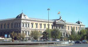 Vista del edificio de la BIBLIOTECA Y MUSEO ARQUEOLÓGICO NACIONALES desde la PLAZA DE COLÓN de Madrid (España). Proyectado por Francisco Jareño (1818-1892) y construido entre 1866 y 1892, OCIO